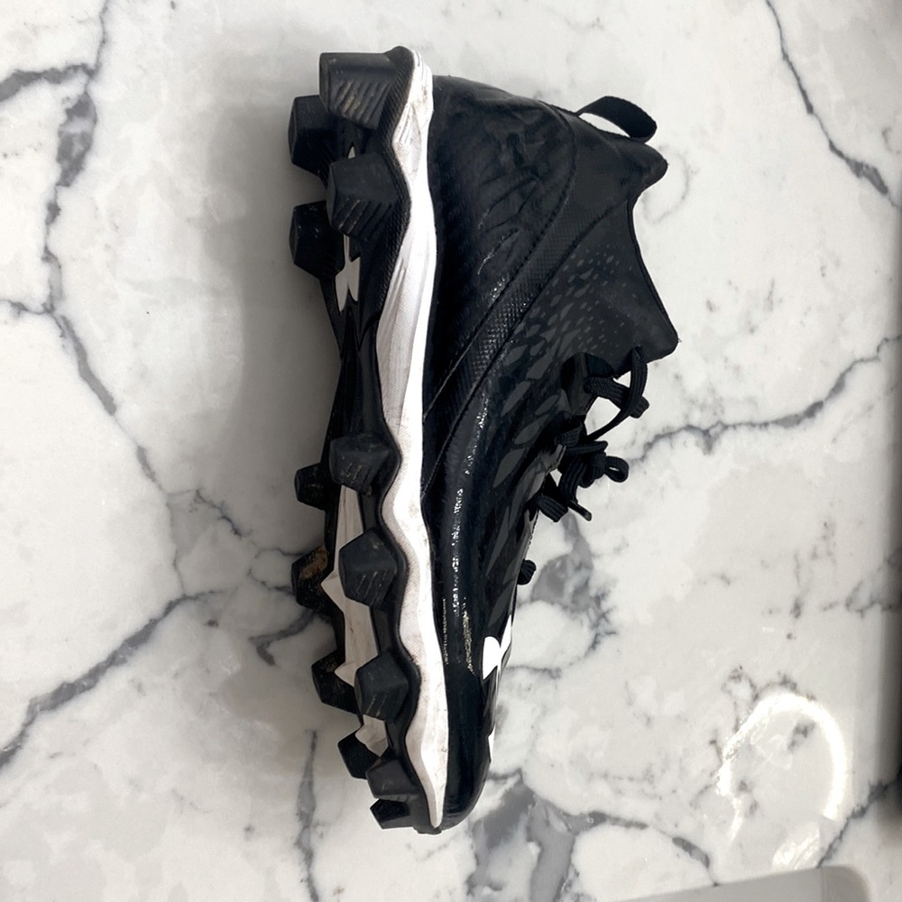 Kids cleats. Under armor.